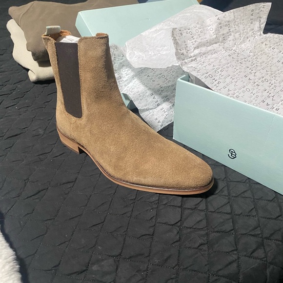 The shoe bear size US 9. Fits like a 9.5. Brand new - Picture 2 of 13